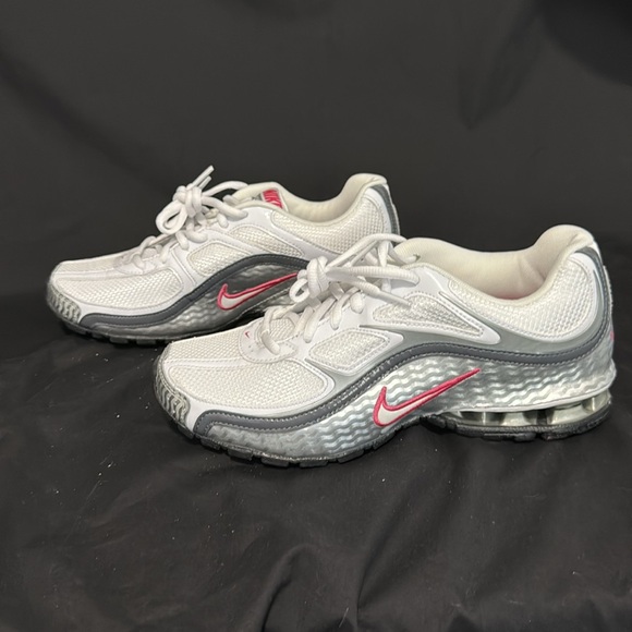 Women's Brand New Niki Tennis Shoe - Picture 4 of 5